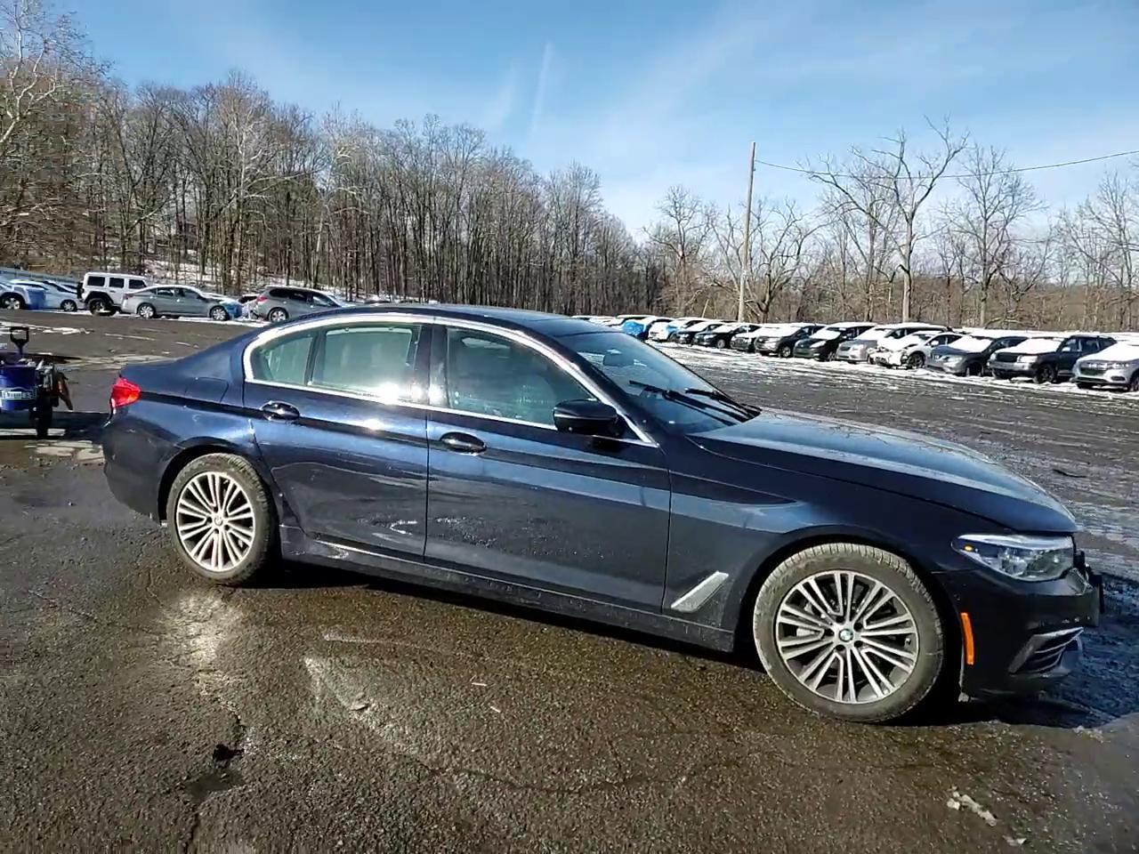 Фото: WBAJA7C50KWC78009