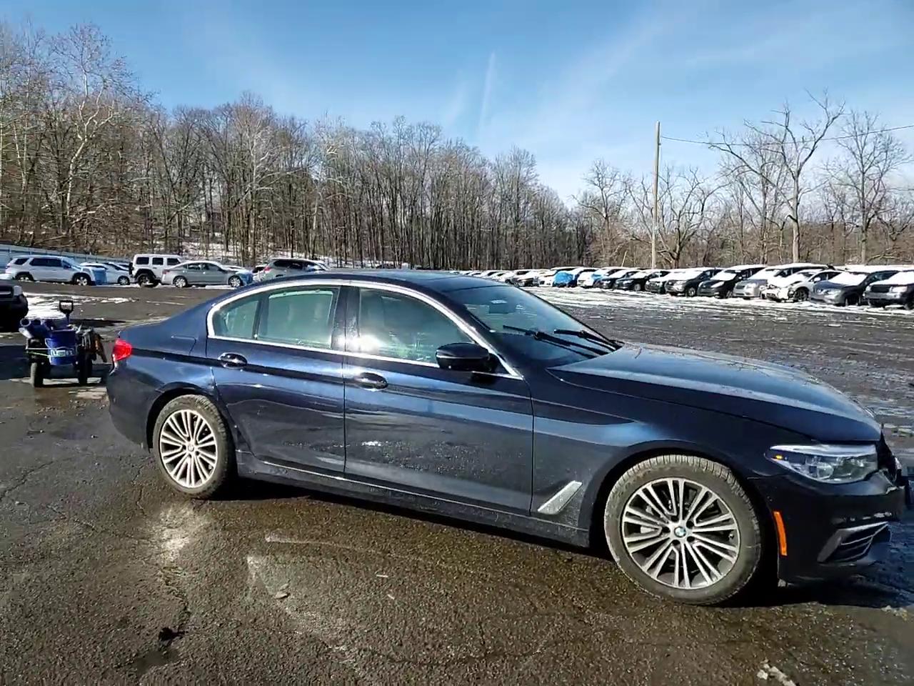 Фото: WBAJA7C50KWC78009