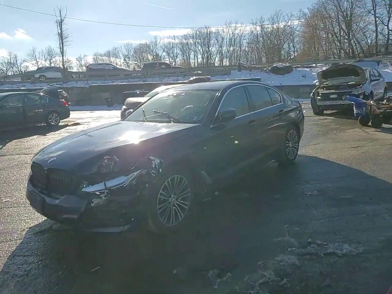 Фото: WBAJA7C50KWC78009