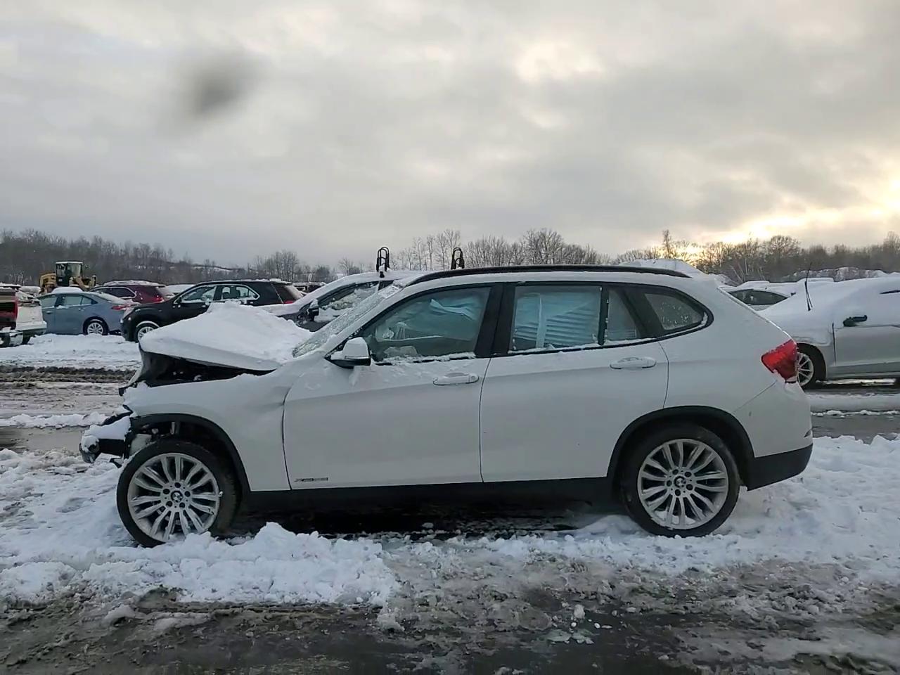 Фото: WBAVL1C50EVY18605