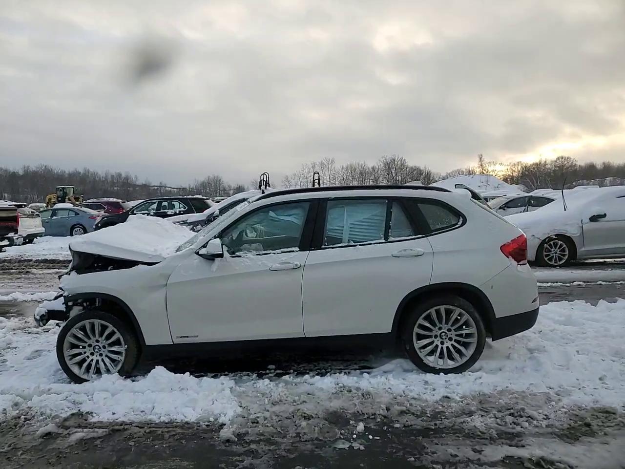 Фото: WBAVL1C50EVY18605