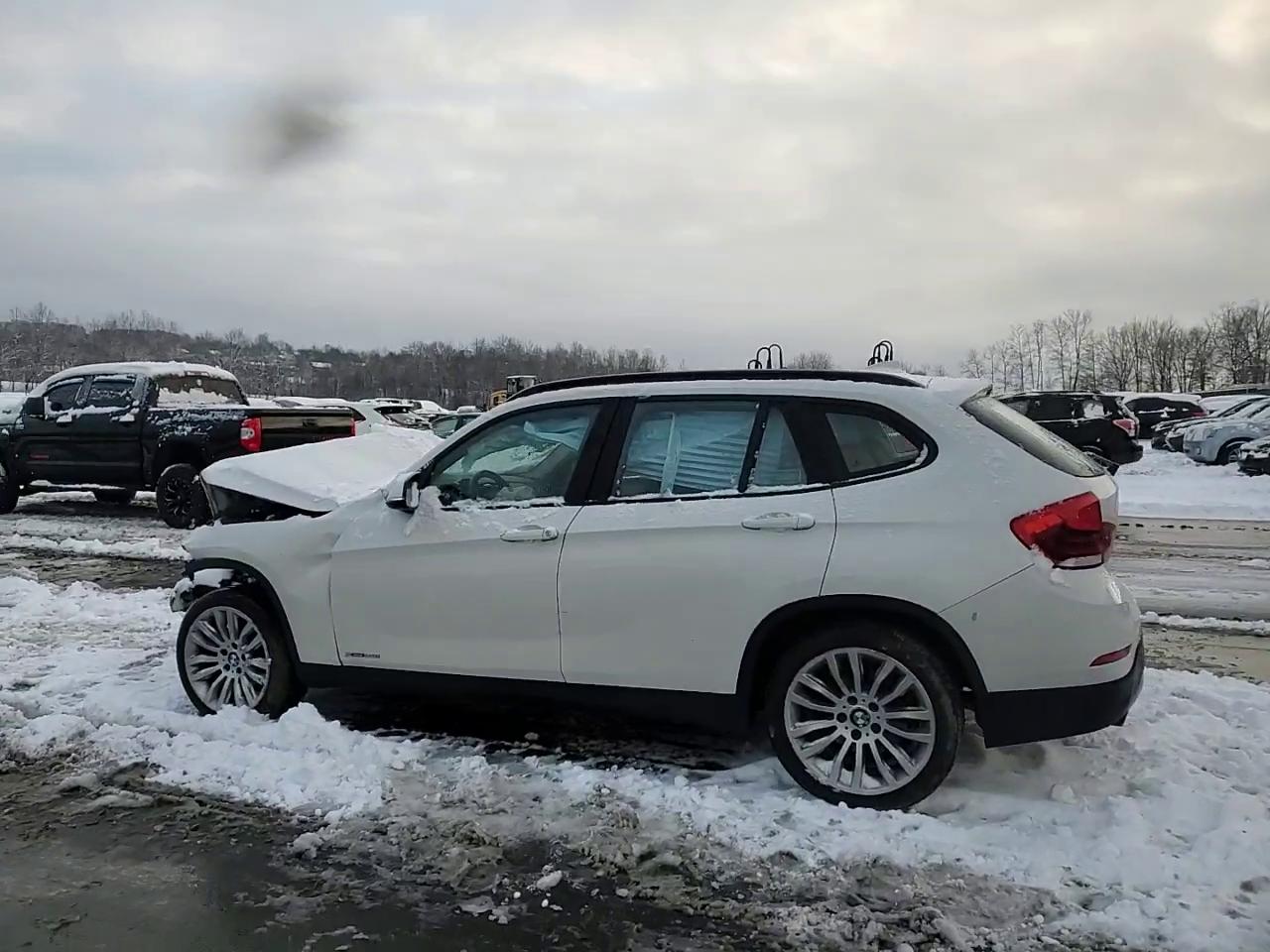 Фото: WBAVL1C50EVY18605