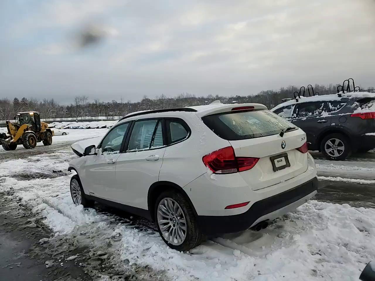 Фото: WBAVL1C50EVY18605