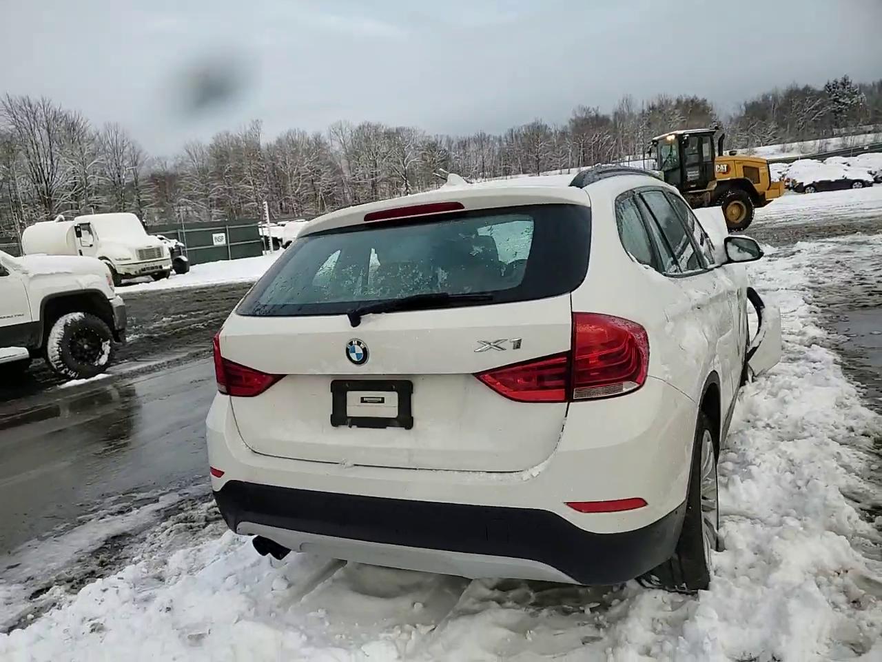 Фото: WBAVL1C50EVY18605