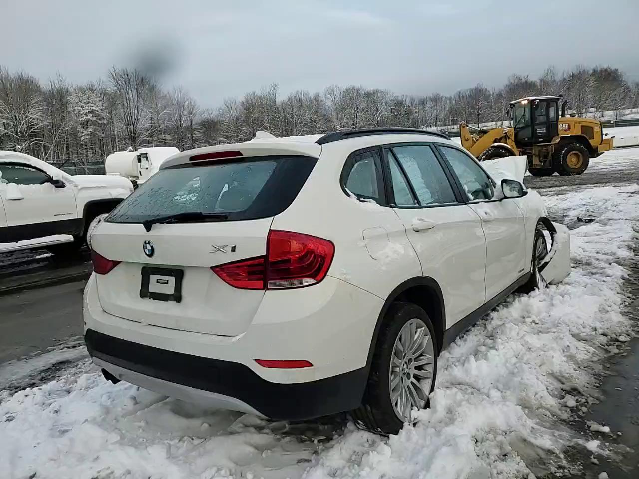 Фото: WBAVL1C50EVY18605