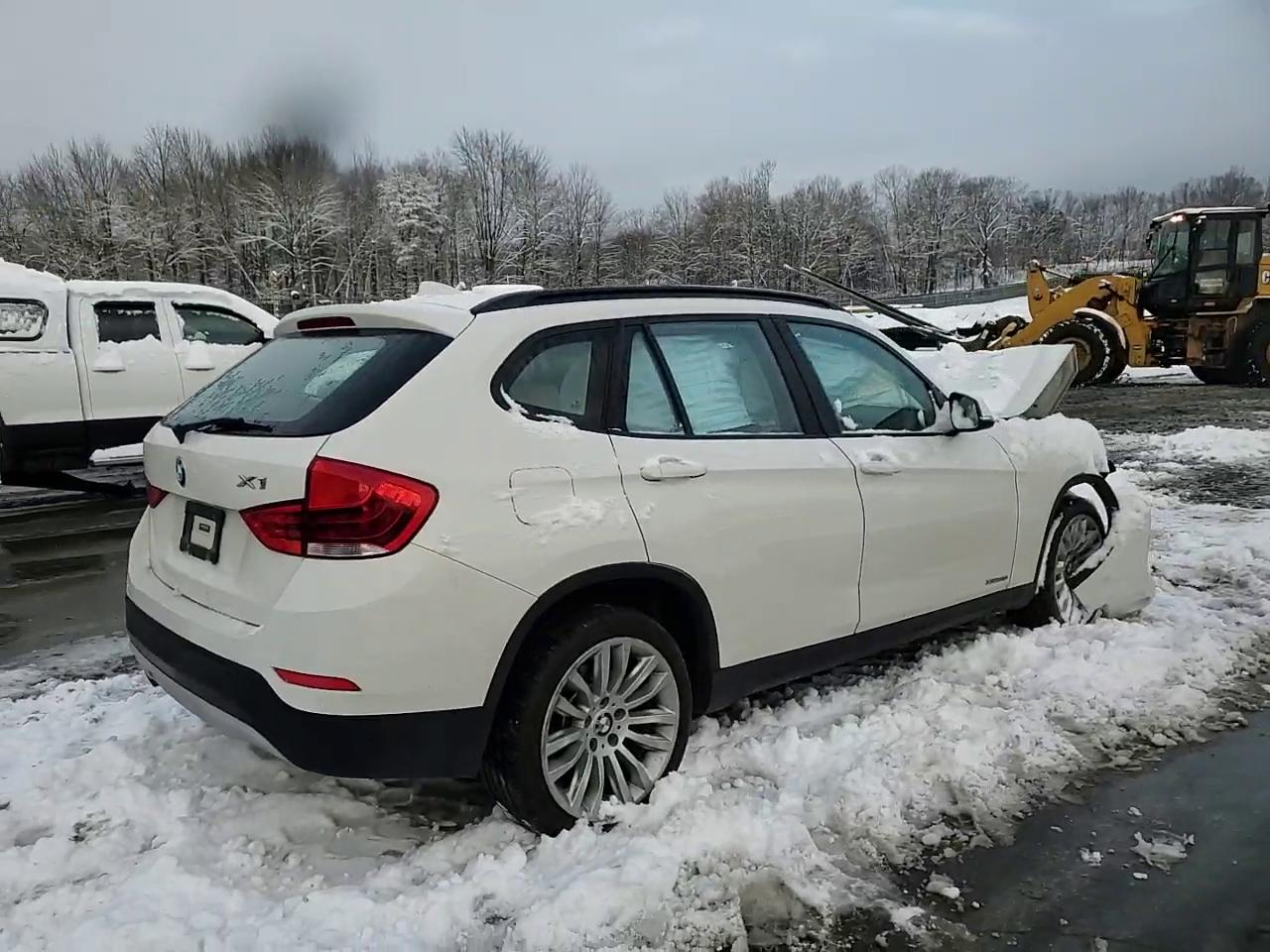 Фото: WBAVL1C50EVY18605