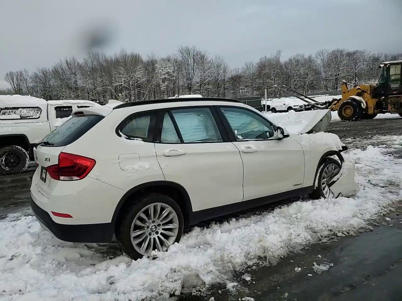 Фото: WBAVL1C50EVY18605