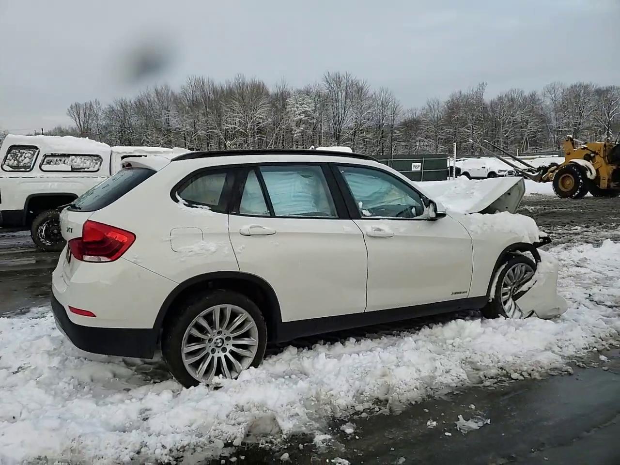 Фото: WBAVL1C50EVY18605