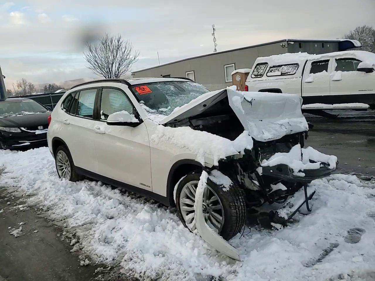 Фото: WBAVL1C50EVY18605