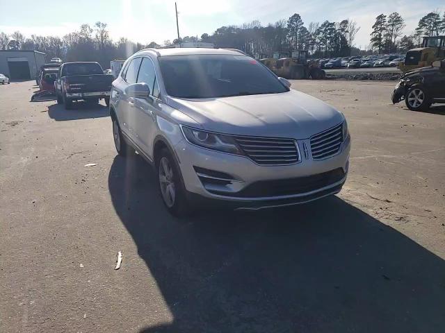 2015 Lincoln Mkc VIN: 5LMCJ1A92FUJ28201 Lot: 96105935
