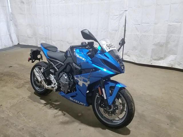 2025 Suzuki Gsx800 F VIN: JS1EM13B0S7100553 Lot: 94654595