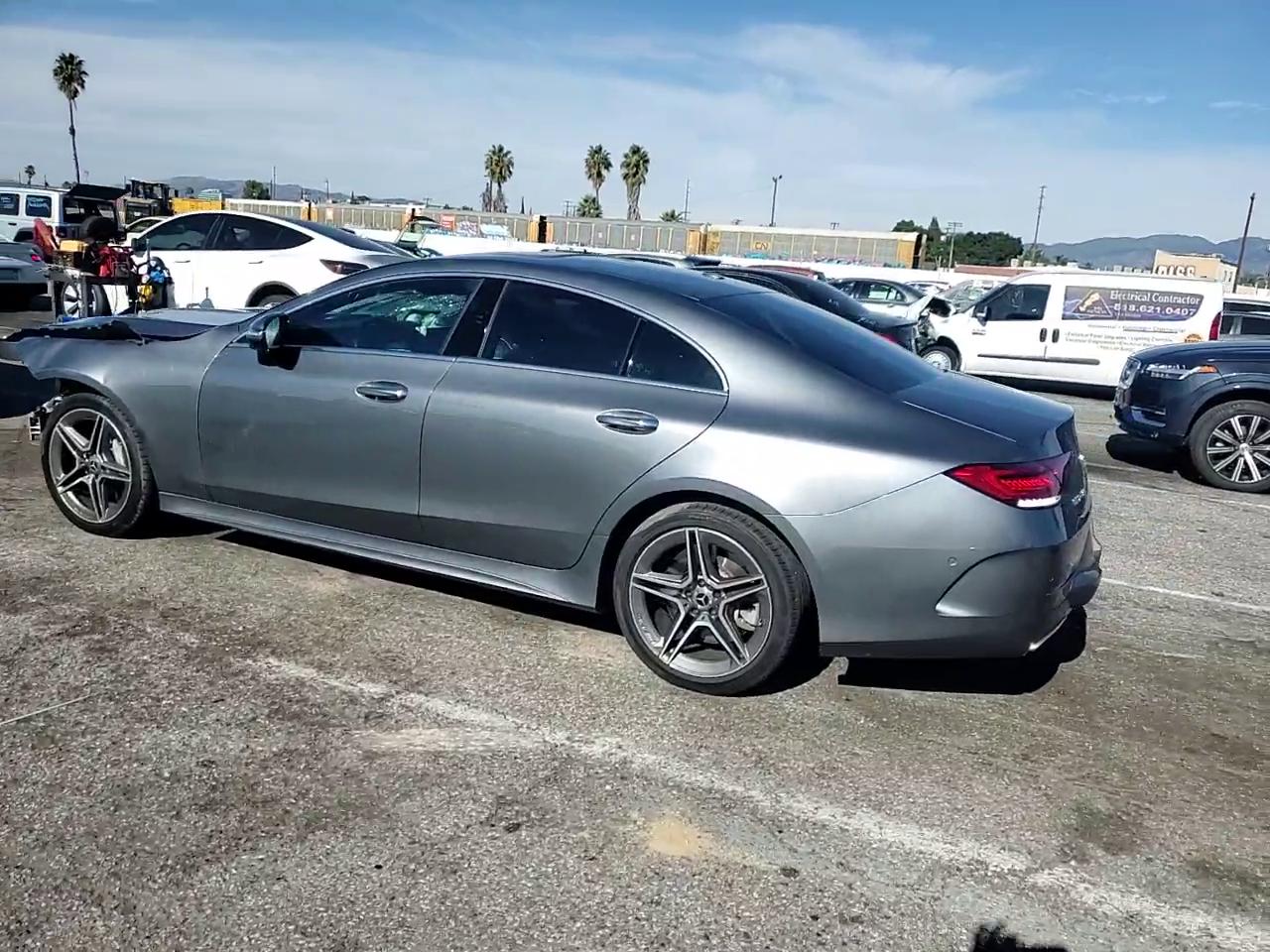 Фото: W1K2J5JB7MA094564