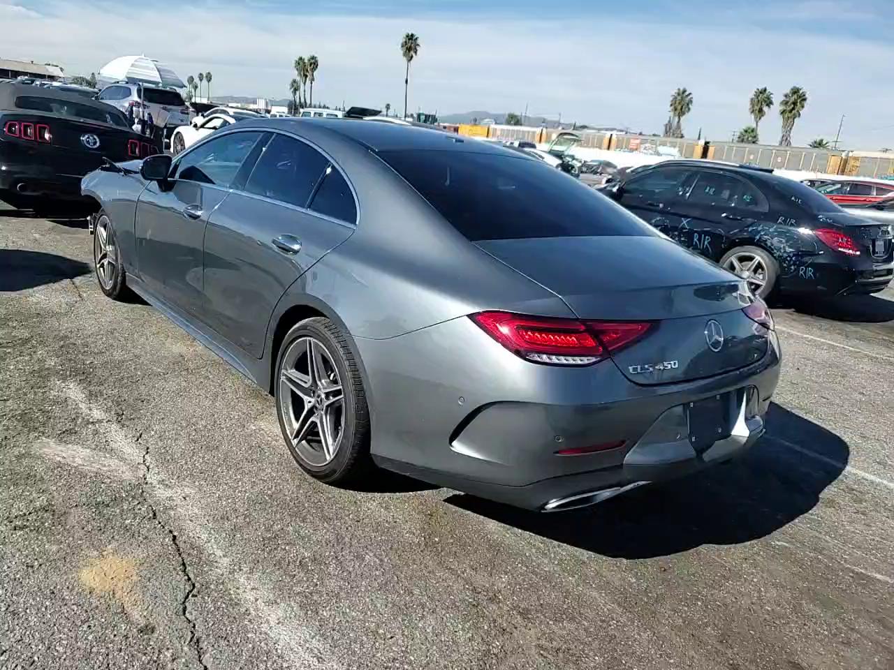 Фото: W1K2J5JB7MA094564