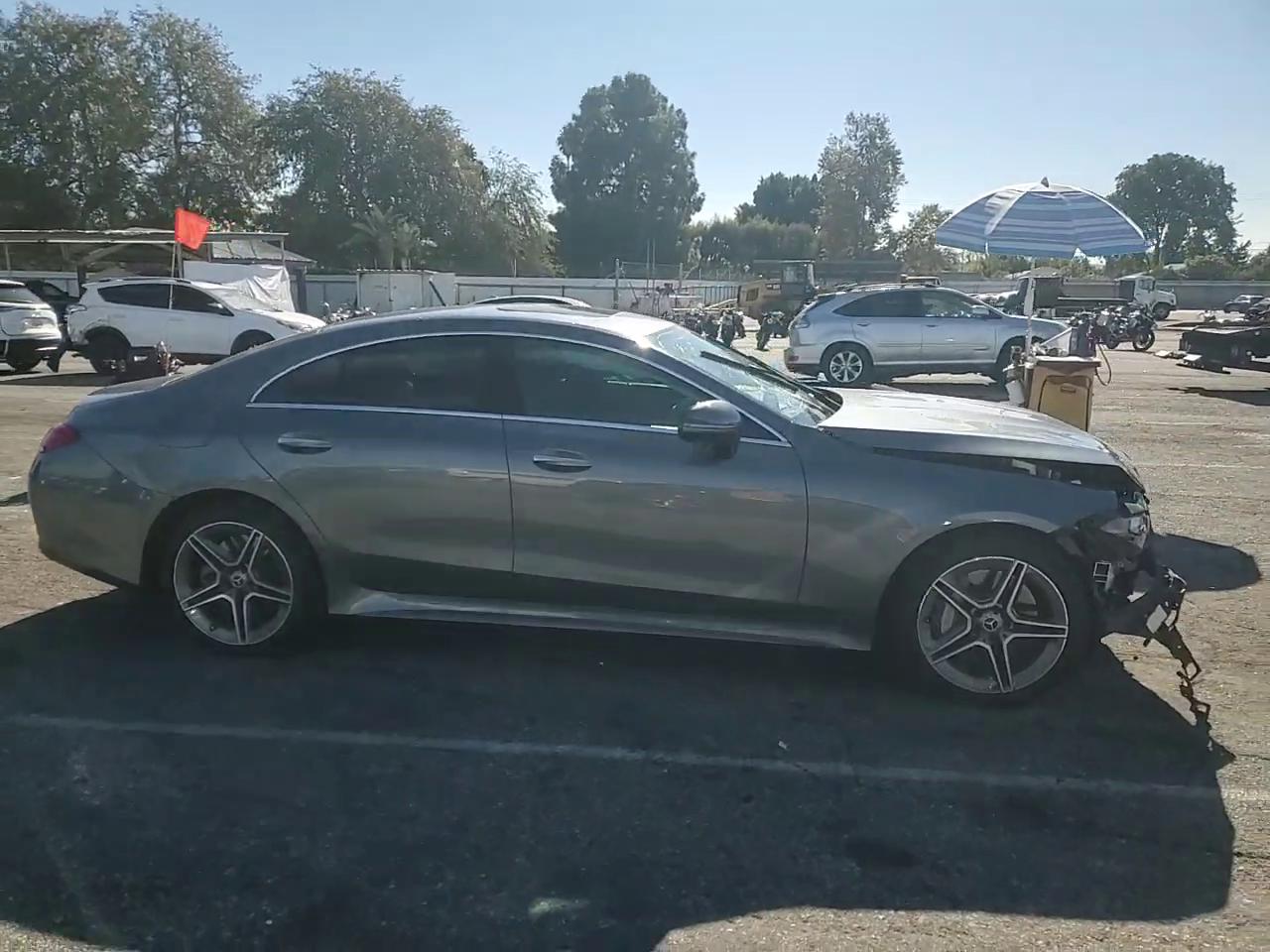 Фото: W1K2J5JB7MA094564