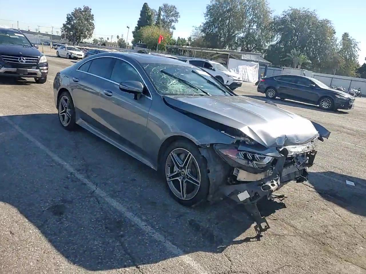 Фото: W1K2J5JB7MA094564