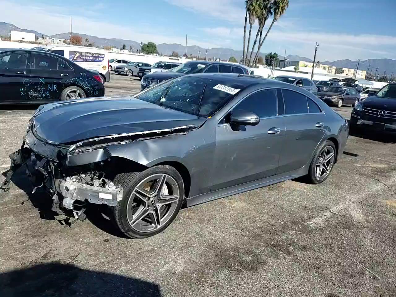 Фото: W1K2J5JB7MA094564