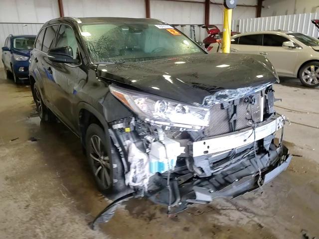 2018 Toyota Highlander Se VIN: 5TDJZRFH4JS539330 Lot: 96490555