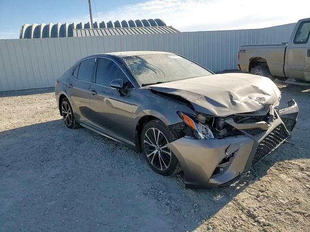 2018 Toyota Camry L VIN: 4T1B11HKXJU540186 Lot: 94813775