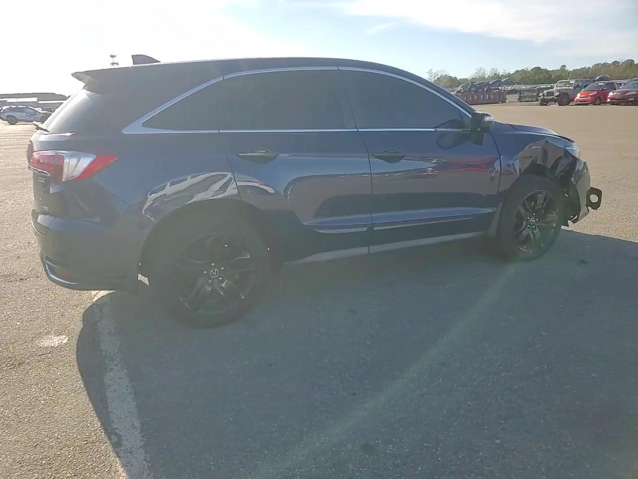 Фото: 5J8TB4H74GL011688