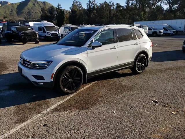 2018 Volkswagen Tiguan Sel Premium VIN: 3VV4B7AX7JM197667 Lot: 93980565