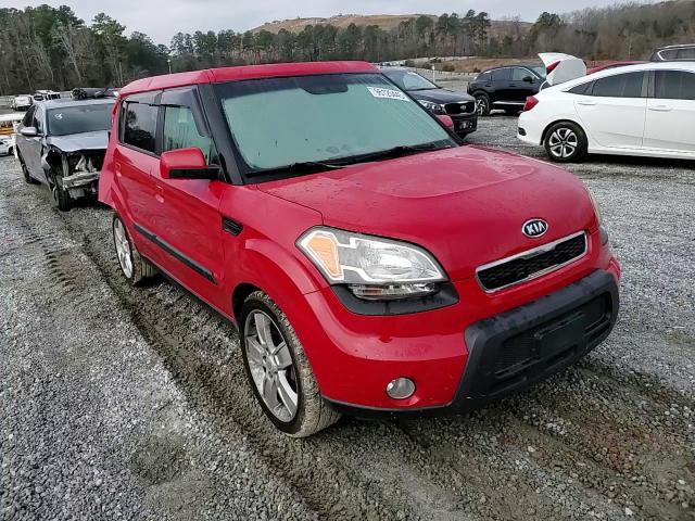 2010 Kia Soul + VIN: KNDJT2A22A7041732 Lot: 96120445