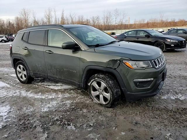 2018 Jeep Compass Latitude VIN: 3C4NJDBBXJT156477 Lot: 94721855