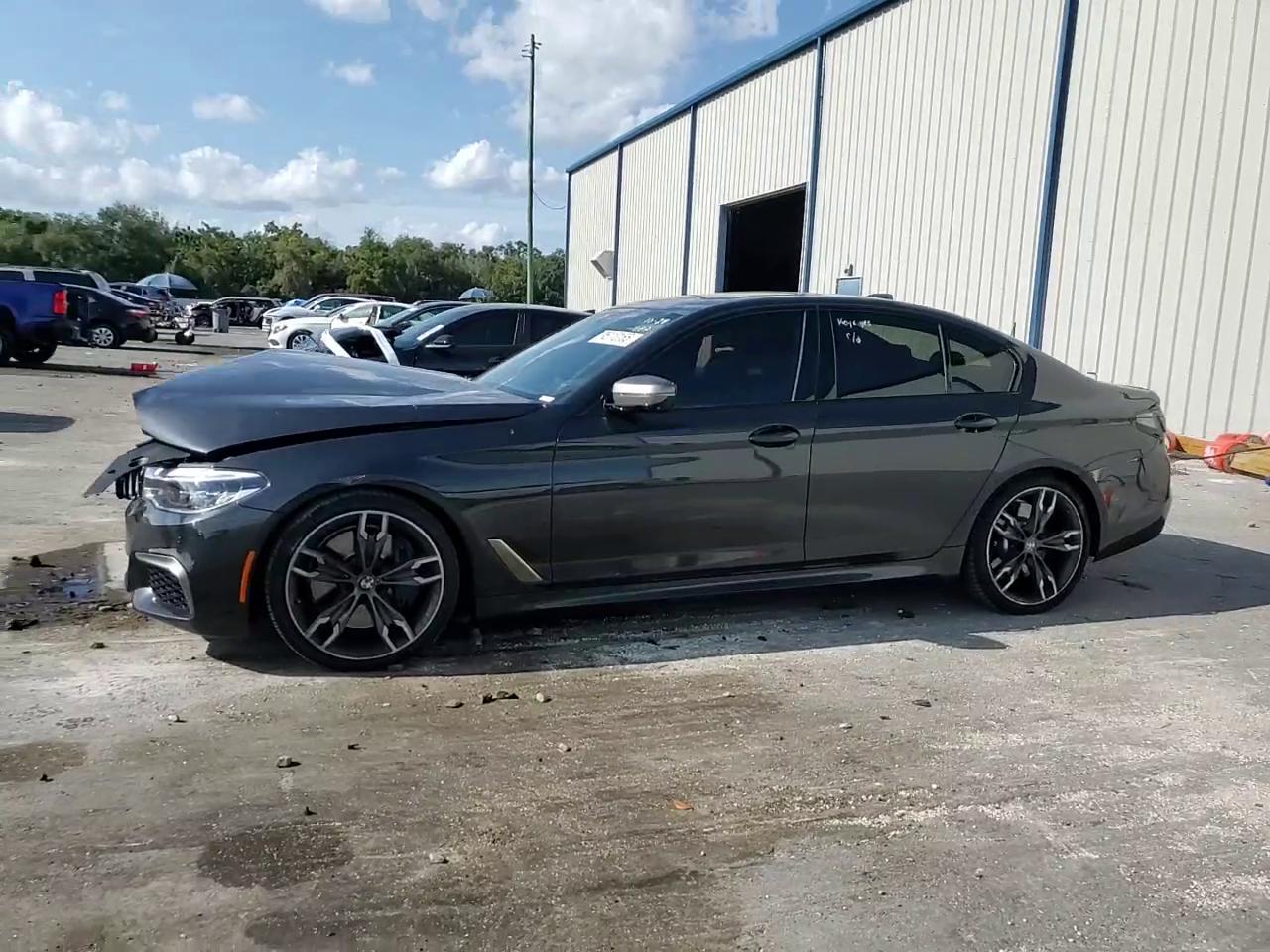 Фото: WBAJS7C03LCE13617