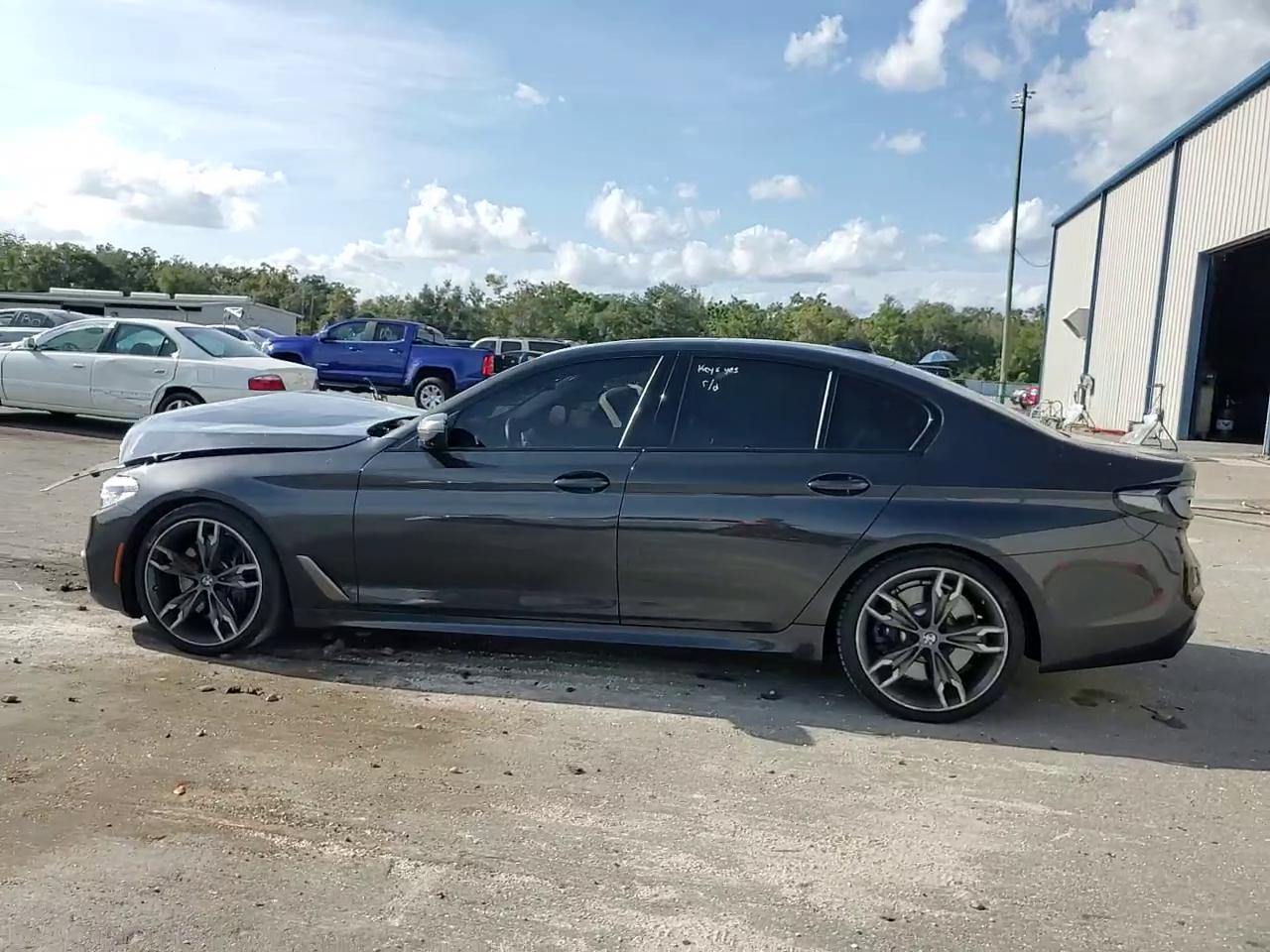 Фото: WBAJS7C03LCE13617