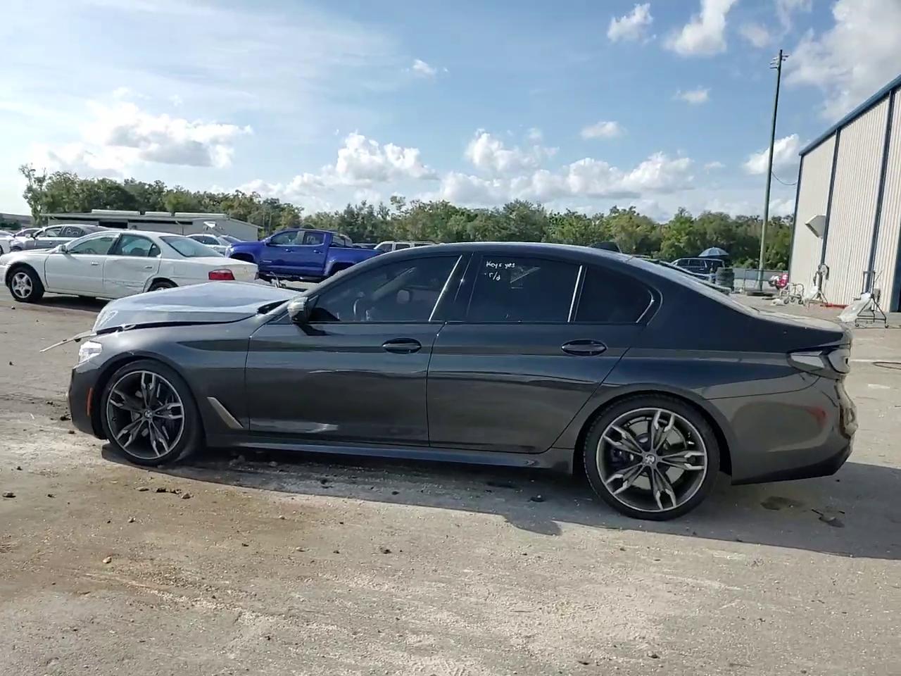 Фото: WBAJS7C03LCE13617