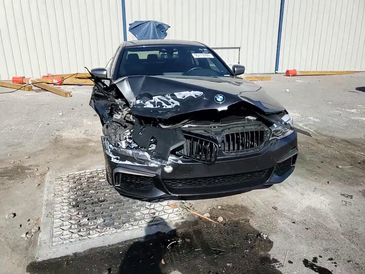 Фото: WBAJS7C03LCE13617