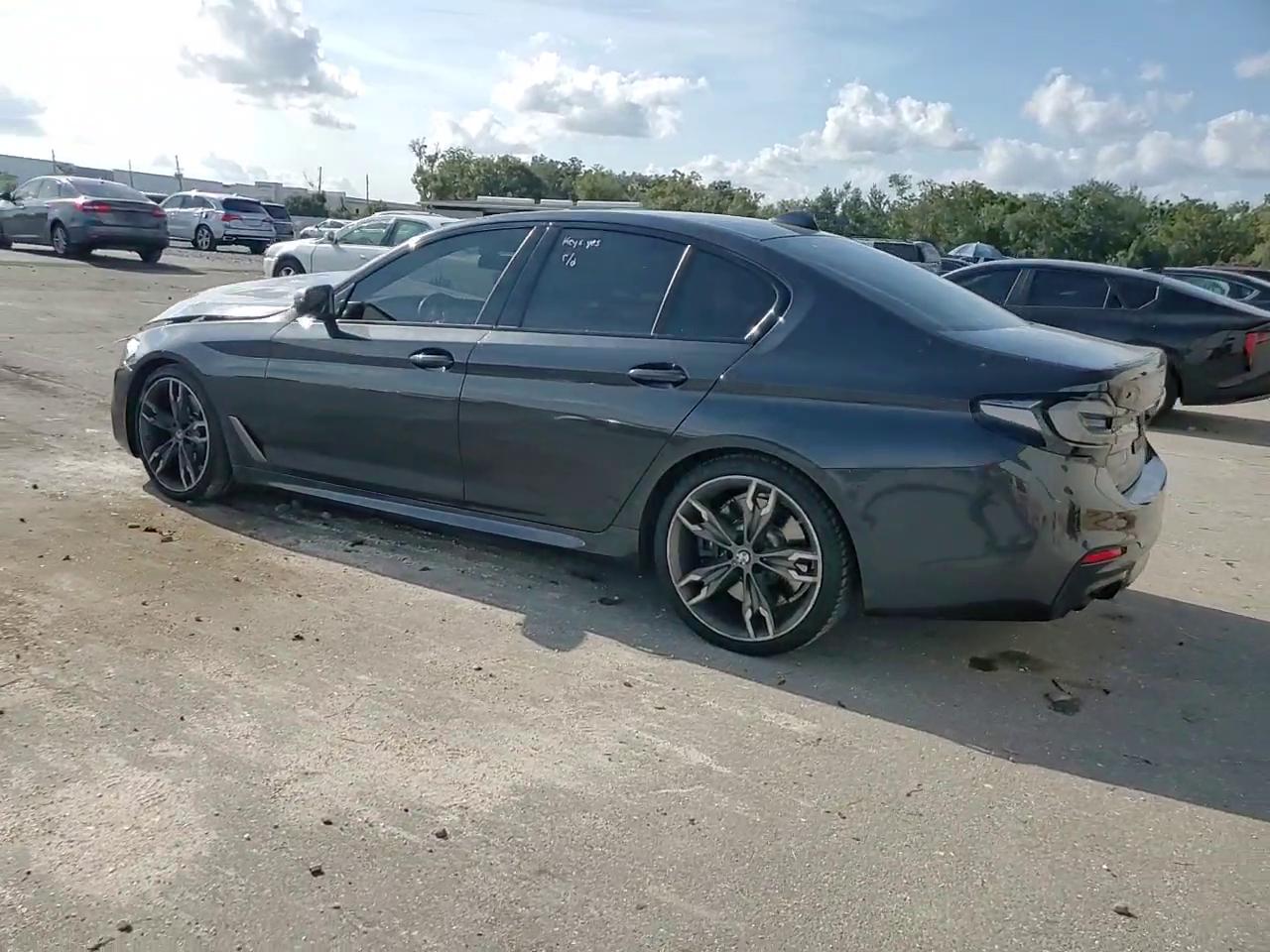 Фото: WBAJS7C03LCE13617