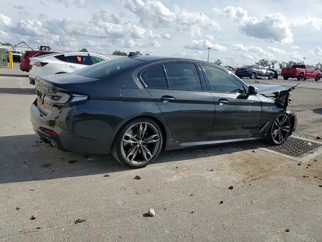 Фото: WBAJS7C03LCE13617