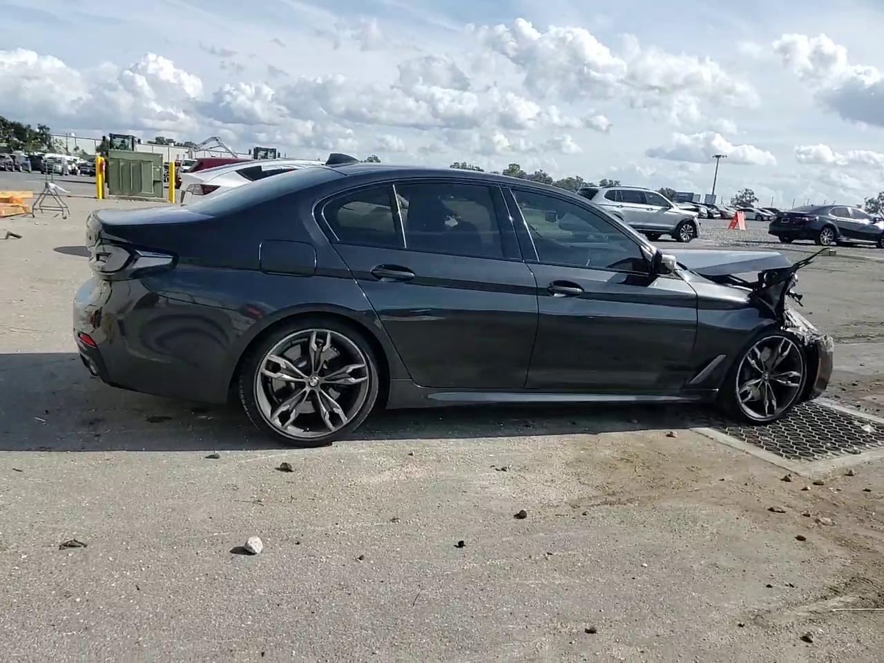 Фото: WBAJS7C03LCE13617