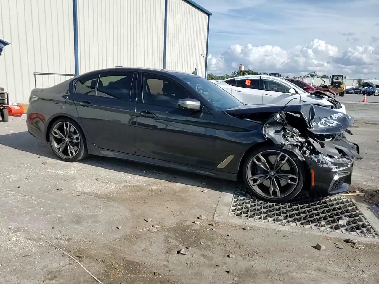 Фото: WBAJS7C03LCE13617