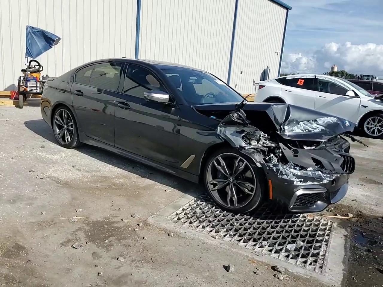 Фото: WBAJS7C03LCE13617