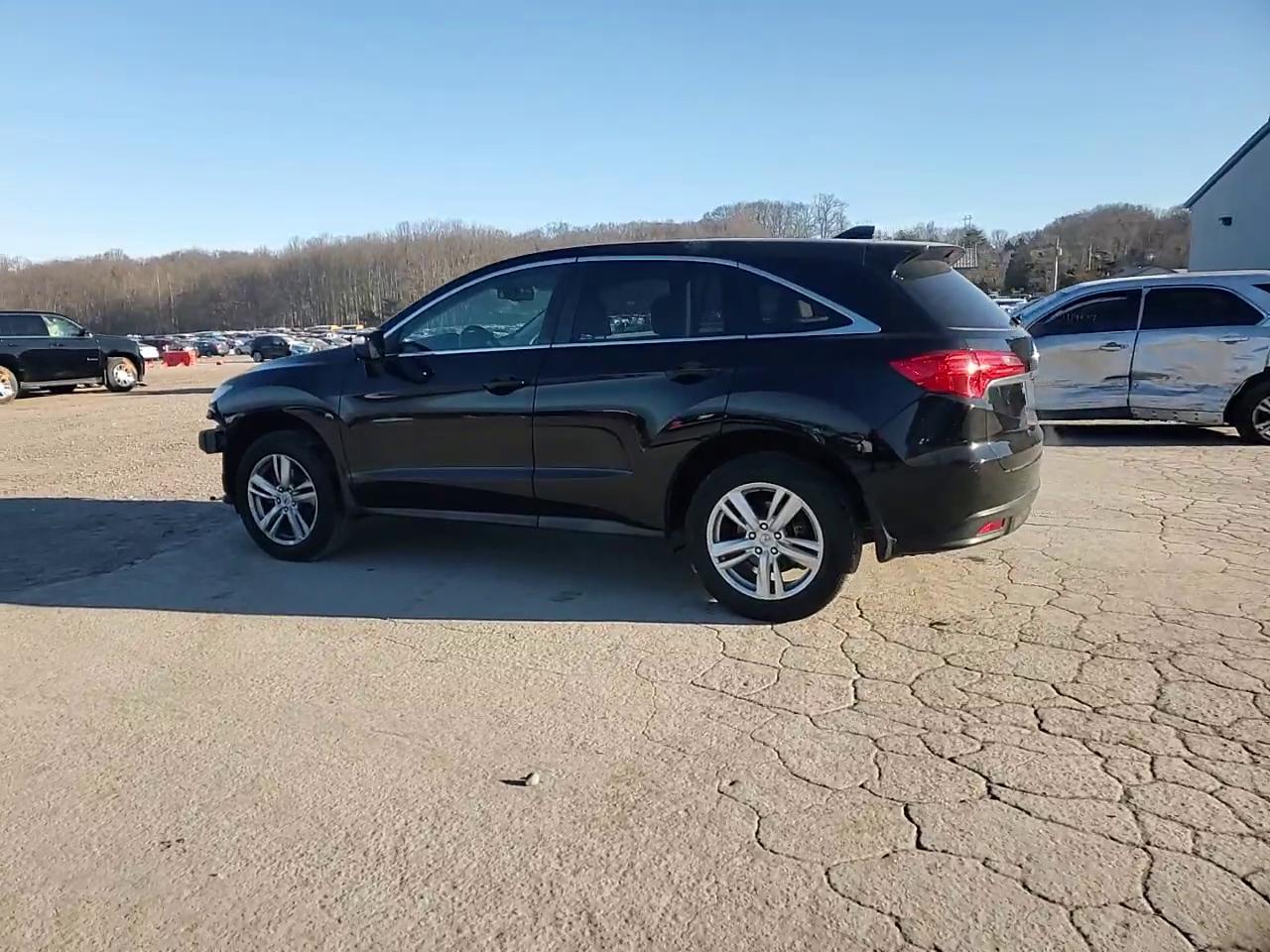 Фото: 5J8TB4H51FL028770