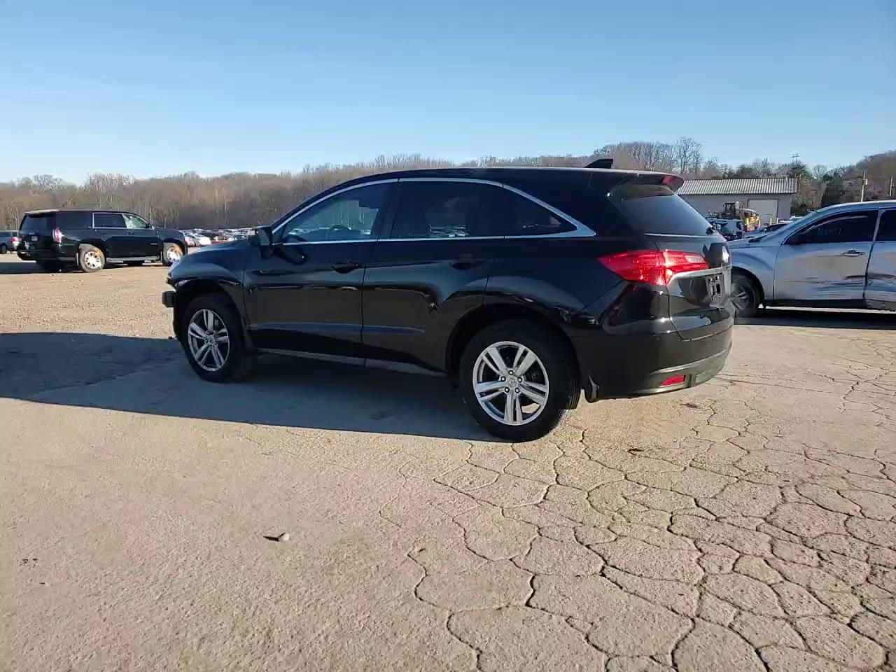 Фото: 5J8TB4H51FL028770