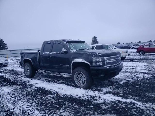 2008 Chevrolet Silverado K1500 VIN: 1GCEK19J18Z175527 Lot: 95549385