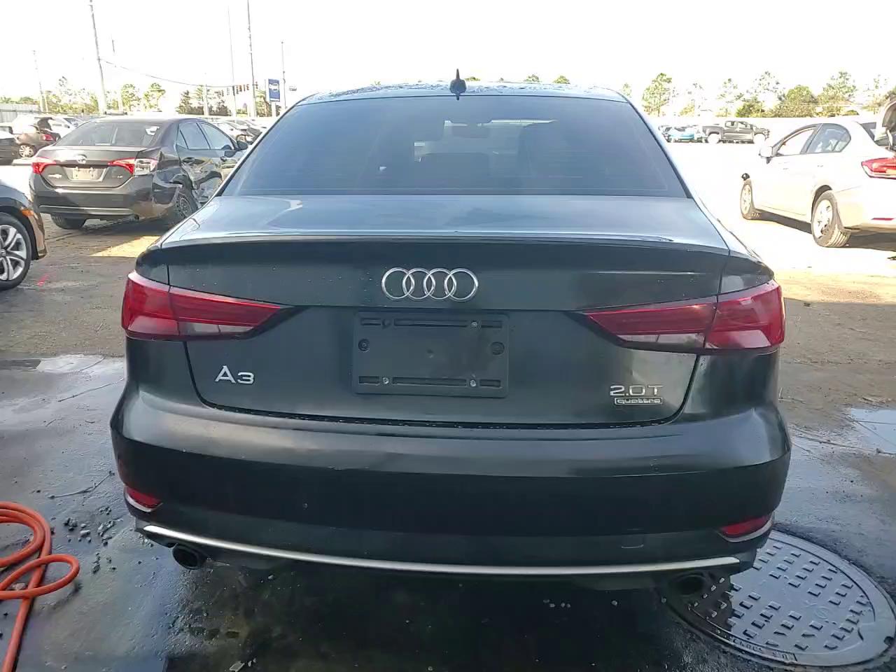 Фото: WAUB8GFF6J1043143