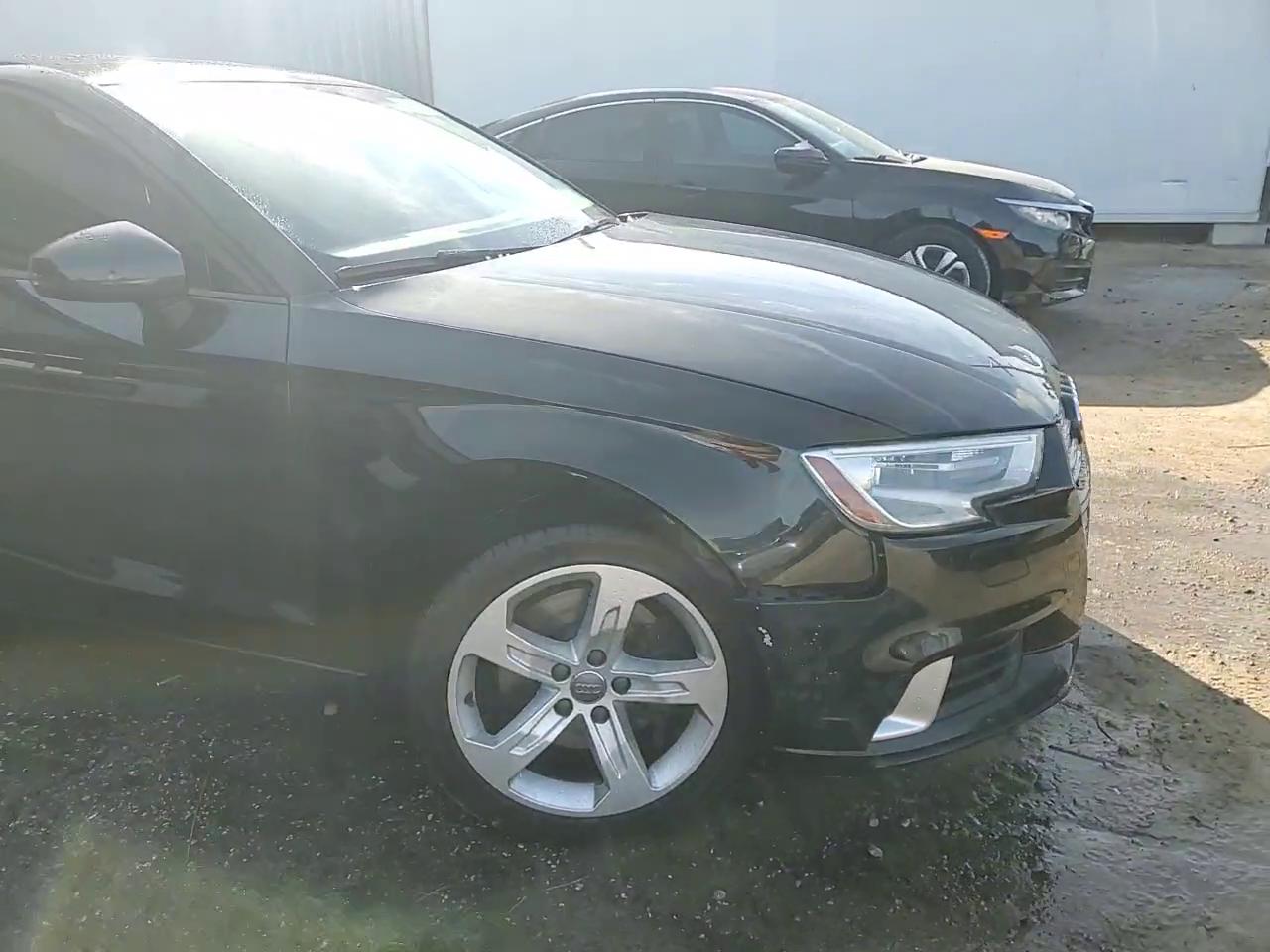 Фото: WAUB8GFF6J1043143