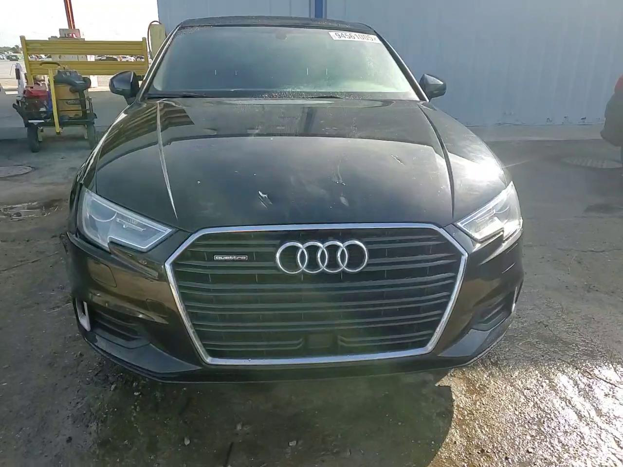 Фото: WAUB8GFF6J1043143