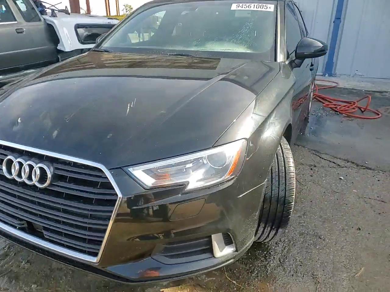 Фото: WAUB8GFF6J1043143