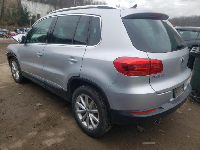 WVGRV7AX2HK017892 Volkswagen Tiguan Wolfsburg