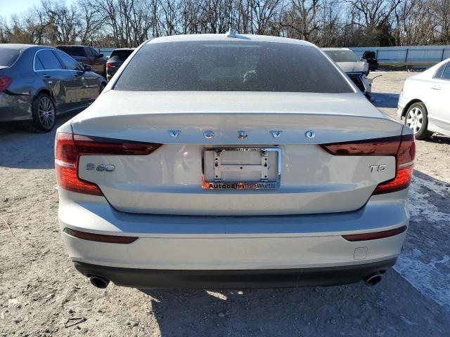 7JR102FK5LG032402 Volvo S60 T5 Momentum