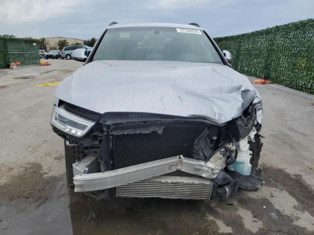 WA1JCCFSXJR009804 Audi Q3 Premium Plus
