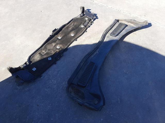 1FMCU9GDXKUA01663 Ford ESCAPE SE