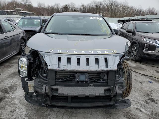 JA4J3UA82NZ004667 Mitsubishi Outlander Se