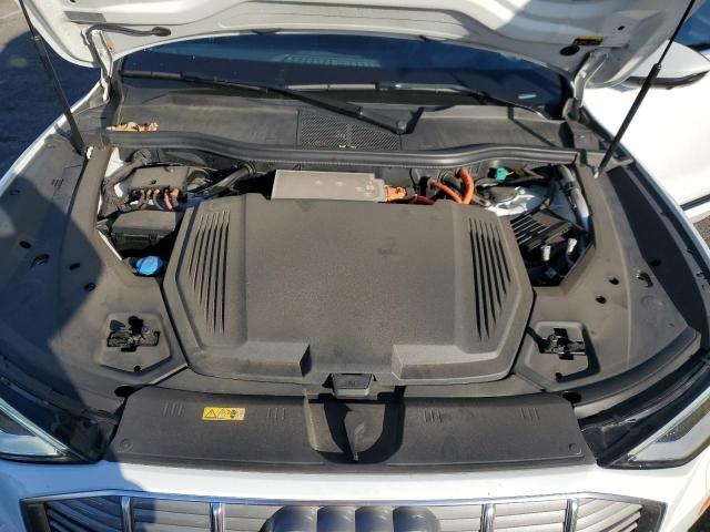 WA1VAAGE1KB024058 Audi E-tron Prestige