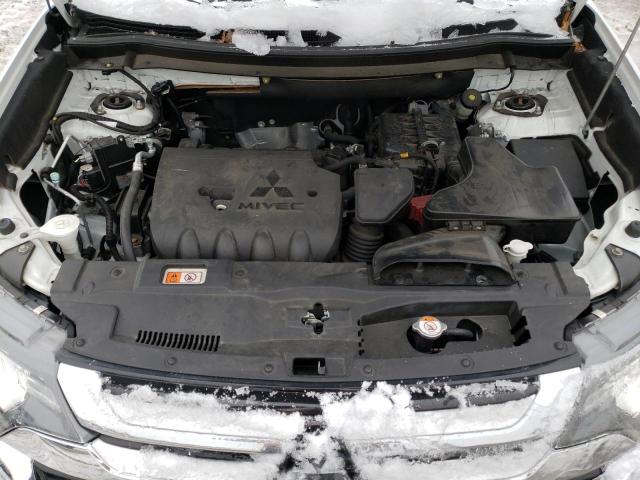 JA4AZ3A39GZ012717 Mitsubishi Outlander Se