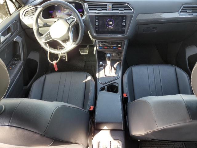 3VVCB7AXXNM110989 Volkswagen Tiguan Se R-line Black